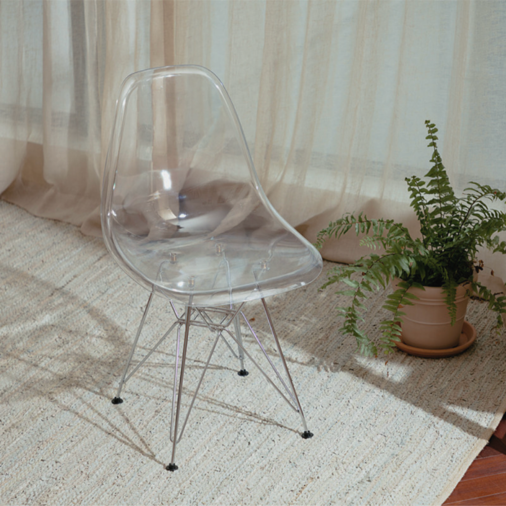 ベーシッククリアチェア|透明感と快適さを備えたモダン椅子 ベーシッククリアチェア|透明感と快適さを備えたモダン椅子