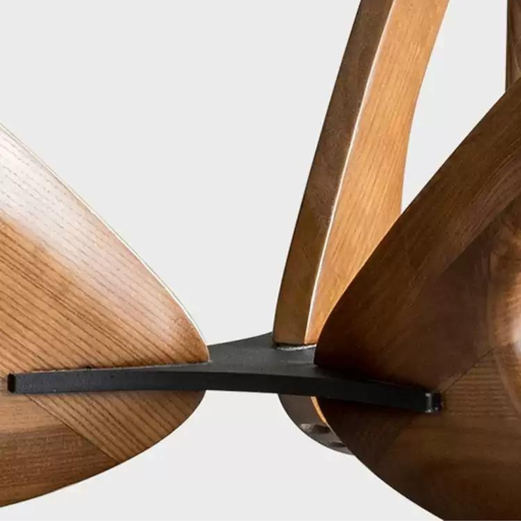 6JOHAN BUTTERFLY LOW TABLE 脚部の接合ディテール 無垢材の質感とクラフトマンシップを感じる家具