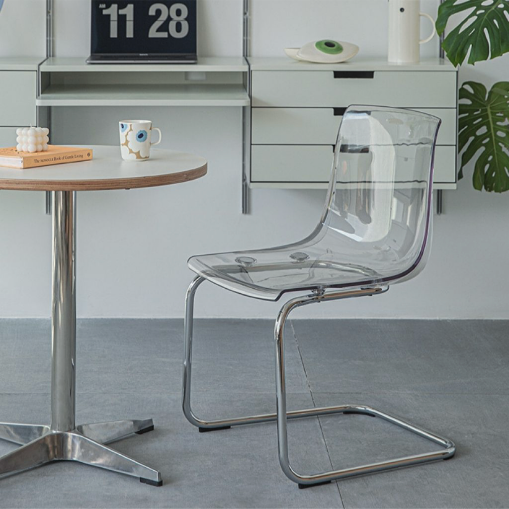 ラウンドフレームクリアチェア|透明感と快適さのモダンチェア ラウンドフレームクリアチェア|透明感と快適さのモダンチェア
