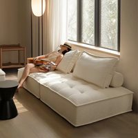 6JOHAN BLOCK SOFA 窓際に配置したリラックススペース 北欧スタイルのファブリックソファ
