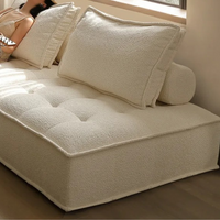 6JOHAN BLOCK SOFA ファブリッククッションの質感ディテール ブークレ生地の柔らかい触感
