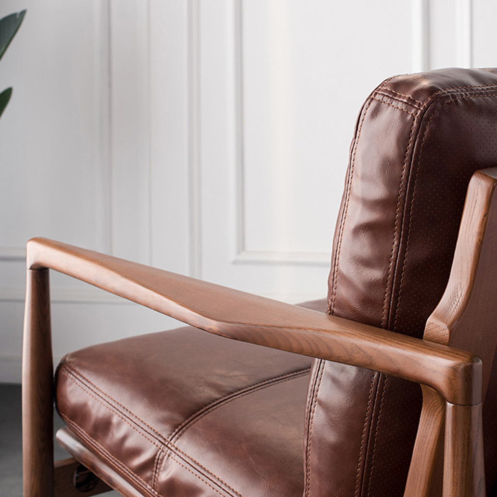 タモ材ソファフレームのアーム部分と木目
