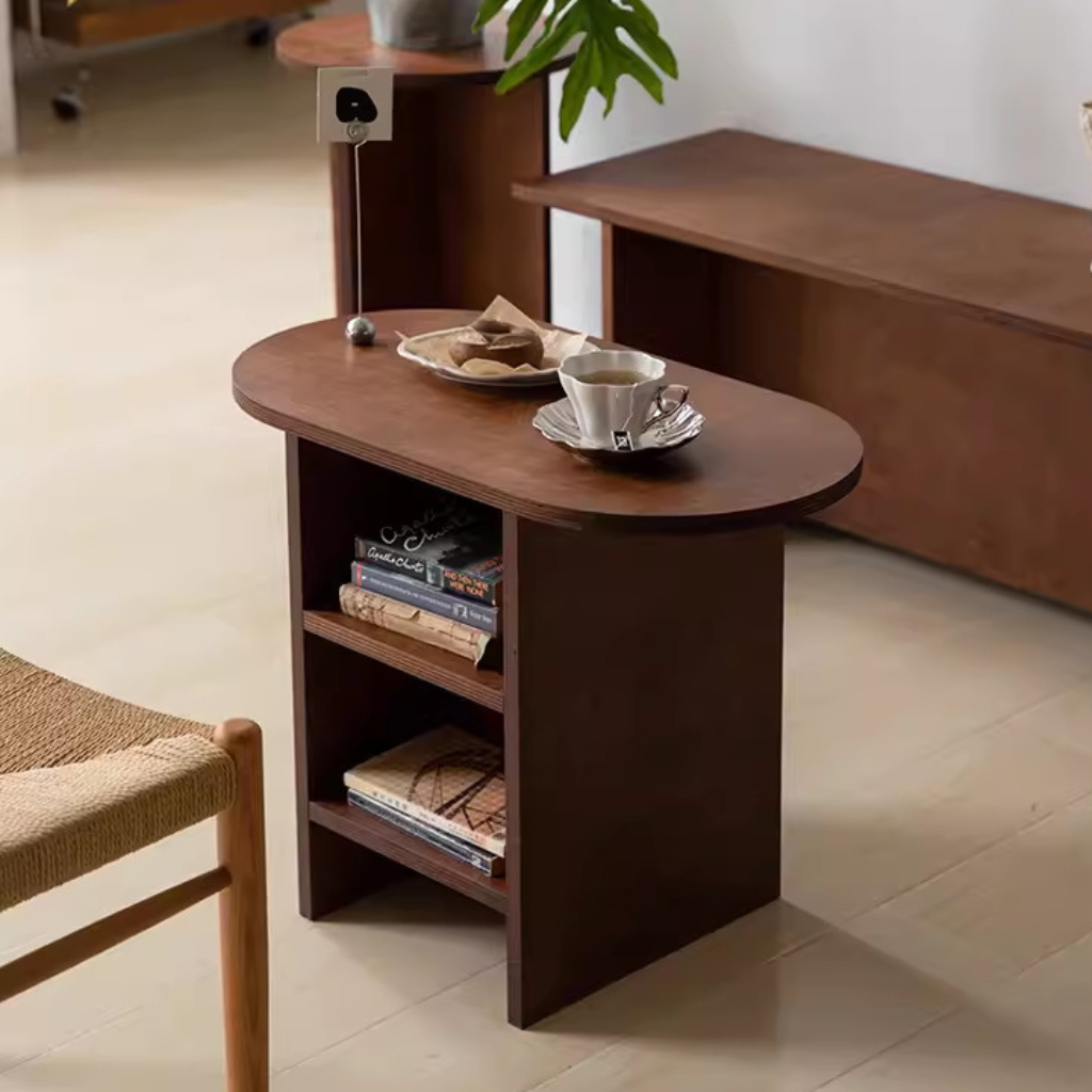 6JOHAN Classic Display Mini Table ウォルナットカラーの木製サイドテーブル カップと雑誌を置いたリビングシーン
