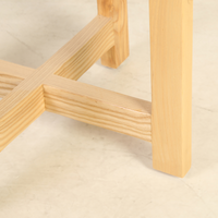 6JOHAN Natural Round Dining Table 木目と縁の仕上げディテール ナチュラルモダンなインテリア家具
