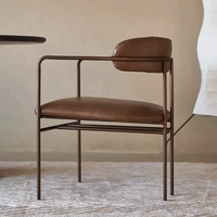 6JOHAN INDUSTRIAL CHAIR 側面写真 スチールフレームとレザーシートの対比が美しいモダン家具
