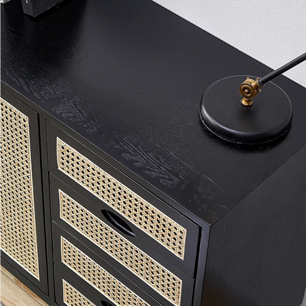6JOHAN Rattan Wood Sideboard ブラックウッド仕上げの天板ディテール 高級感あるマットな質感
