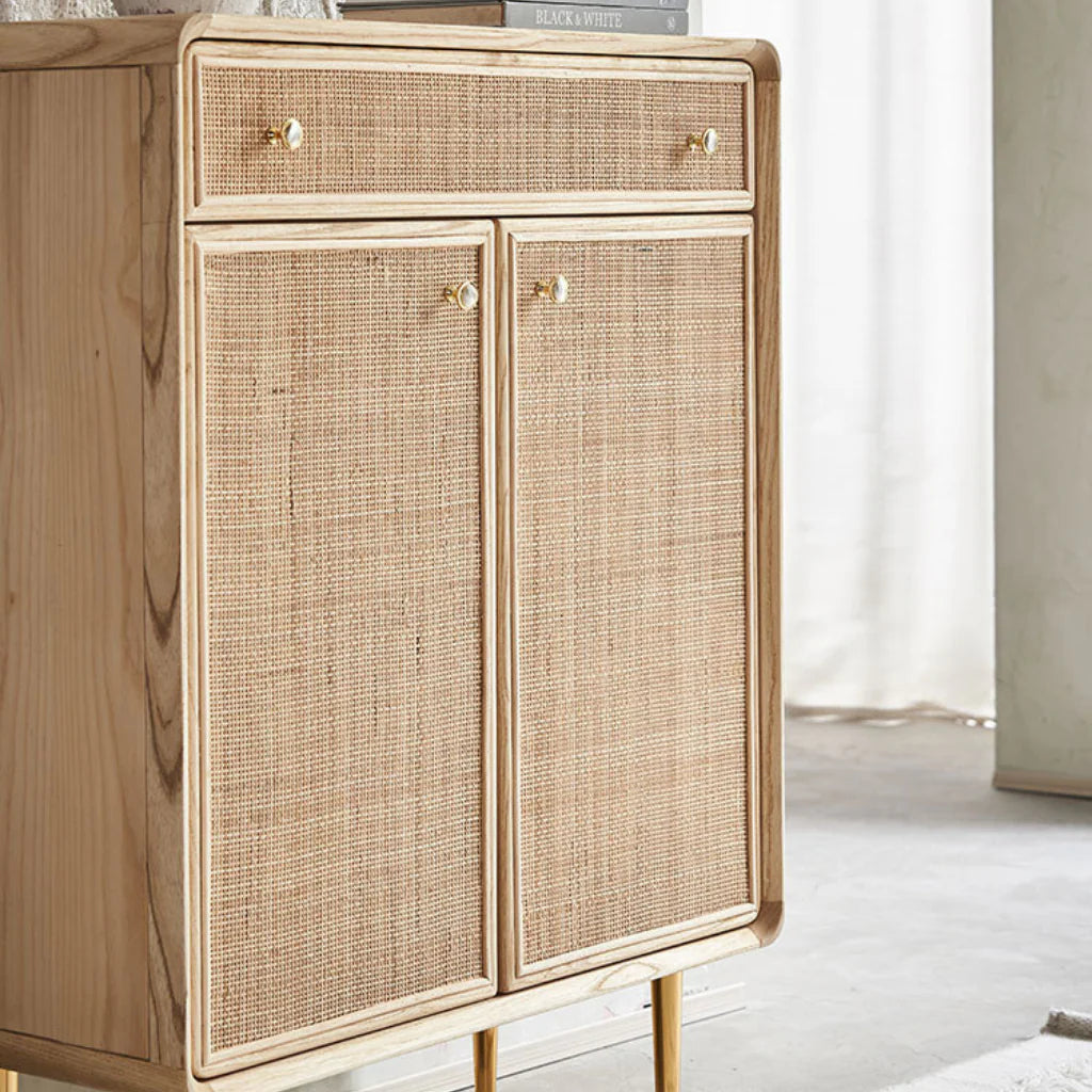 ラタンと無垢材を使ったおしゃれなナチュラルチェスト – 6JOHAN