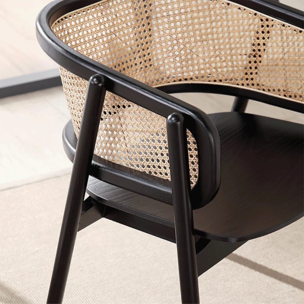 ラタンラウンドアームチェア｜天然木×曲線デザインのおしゃれ椅子 – 6JOHAN