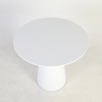 6JOHAN Smooth Dining Table ホワイトカラーの円形テーブル ナチュラルモダンインテリアに最適
