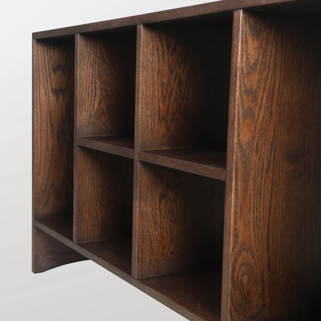 traditionaldisplayshelf3.webp?