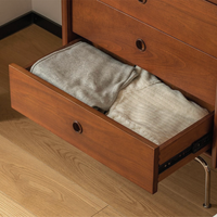 6JOHAN 6段チェスト 引き出し収納例 ブランケットが収まる広い収納スペース
