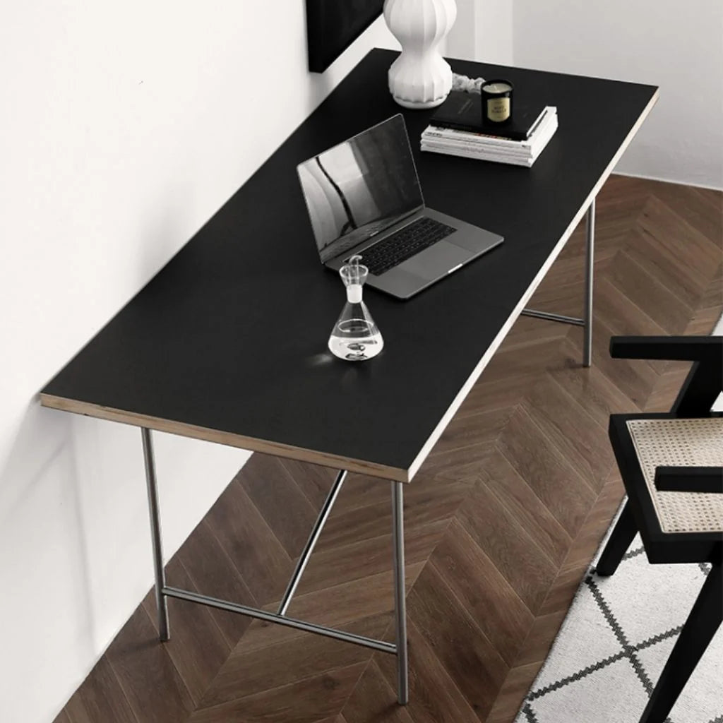 workdeskblackimage1.webp?v=