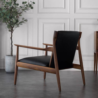 6JOHAN ラウンジチェア 北欧デザイン ウォールナットフレームとレザーの低めのパーソナルチェア
