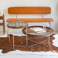 同タイプのローテブルと組み合わせて一体感のあるリビングスペースに。