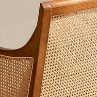 ウッド特有の美しい木目